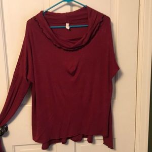 Rubbed knit maroon shirt with black trim